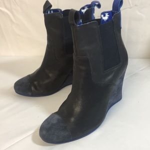 Adidas wedge boots 8.5 blue black leather ankle